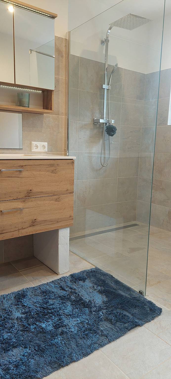 Ganze Wohnung, Apartment 'In ruhiger Lage nahe Faakersee' mit privatem Garten, Balkon und Wlan in Karawanken und Bachergebirge, Sankt Jakob im Rosental