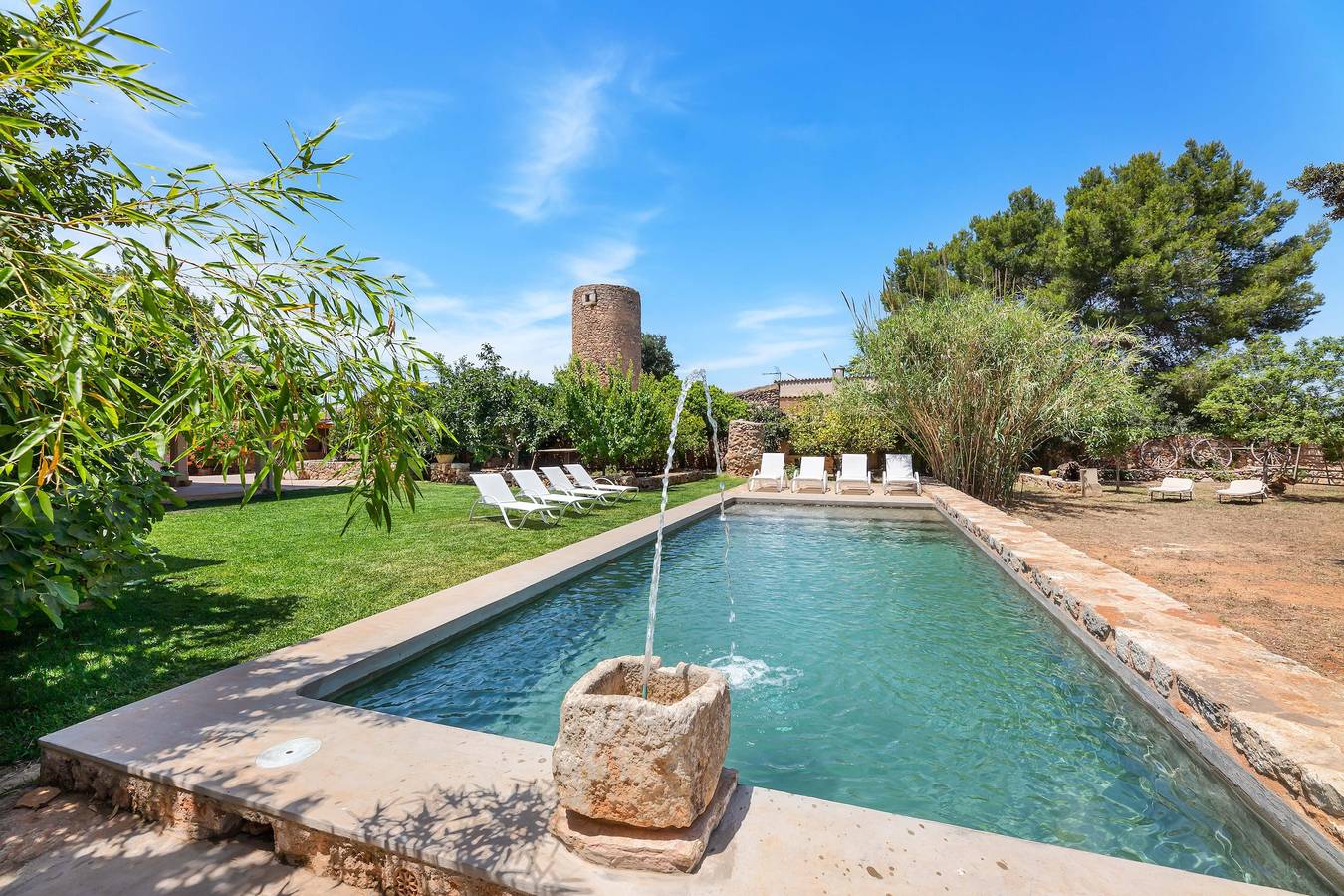 Espectacular villa construida en 1784 totalmente restaurada y equipada. in Sancellas, Interior de Mallorca
