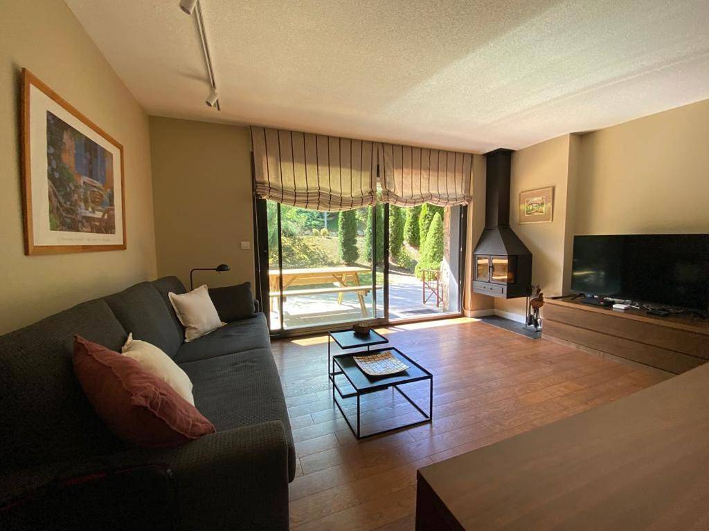 Appartement entier, Three-Bedroom Apartment in Saillagouse, Parc naturel régional des Pyrénées catalanes