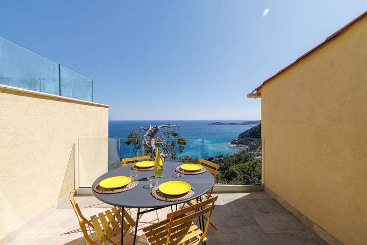 Gîte pour 6 personnes, avec balcon à Èze - 2