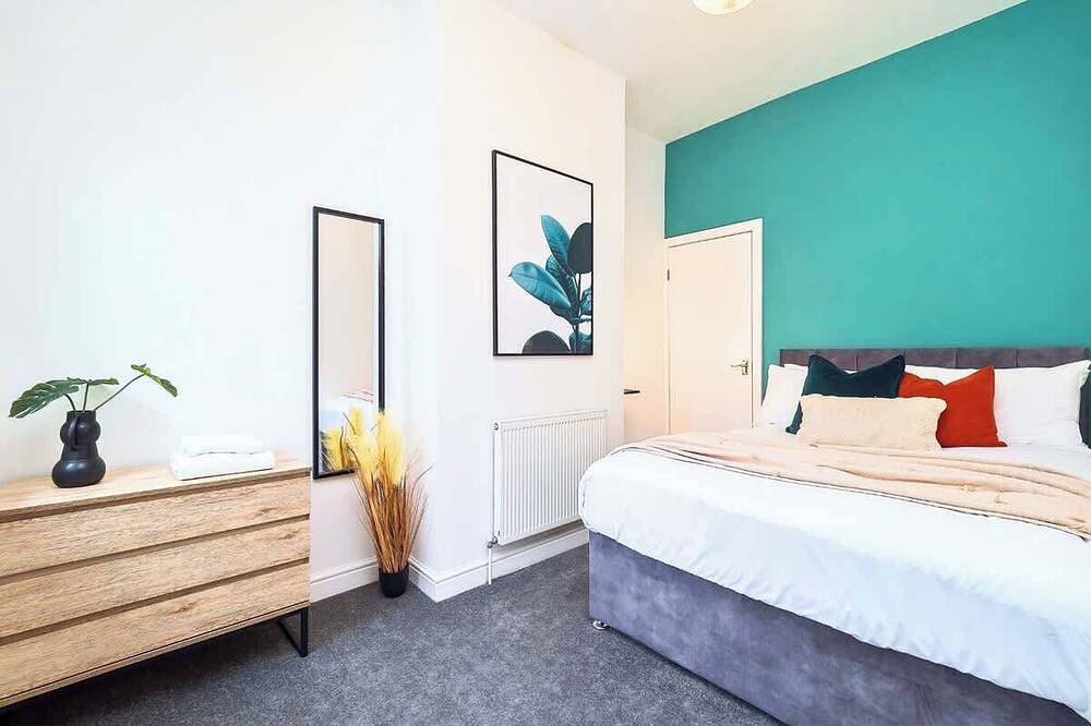 Penkhull House Summar in Stoke-on-Trent, Midlands
