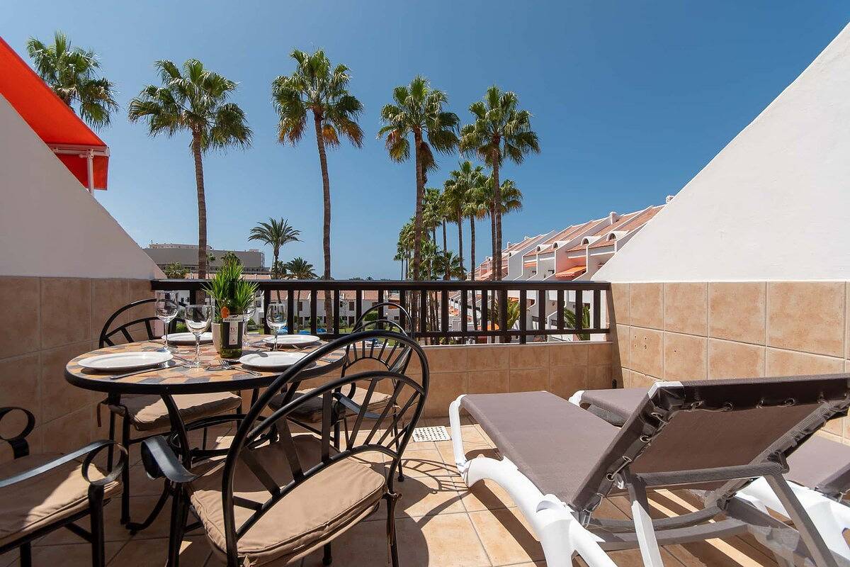 Entire apartment, Parque Santiago Ii Duplex in Playa de las Américas, Arona