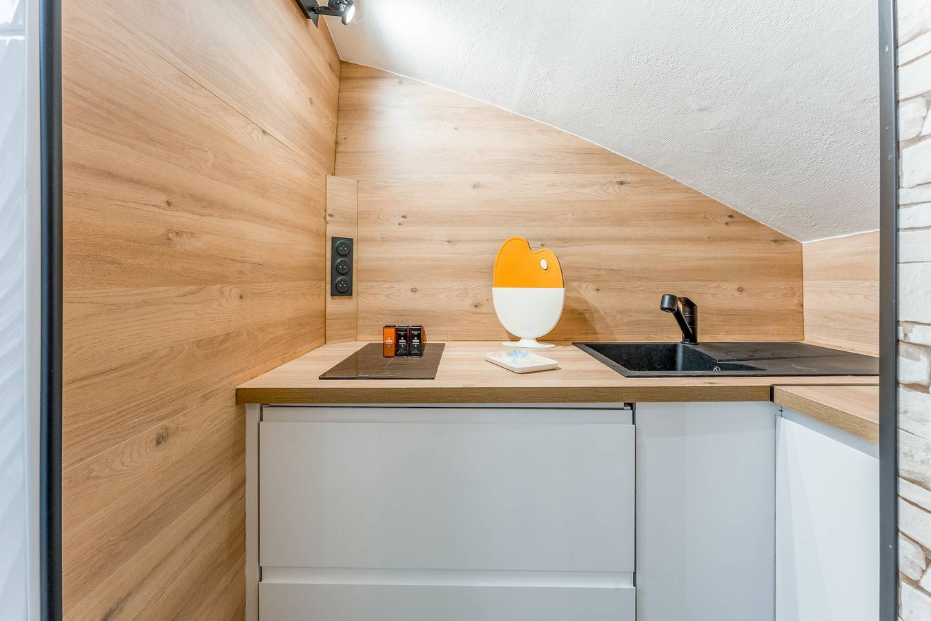 Studio entier, Studio neuf aux portes des Alpilles, piscine et grand jardin in Les Paluds de Noves, Noves
