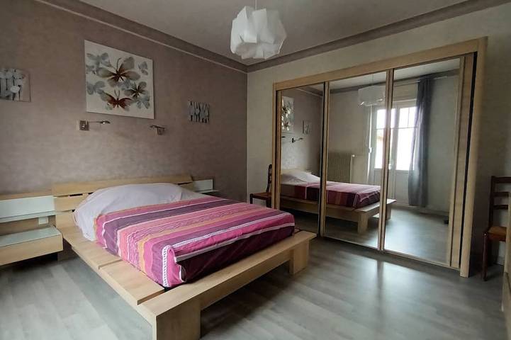 Apartamento entero, Apartamento 3 pc amueblado de turismo 70 m2 cerca de Tranvía de Estrasburgo - Logis Le 18 Rose in Estrasburgo, Región de Estrasburgo