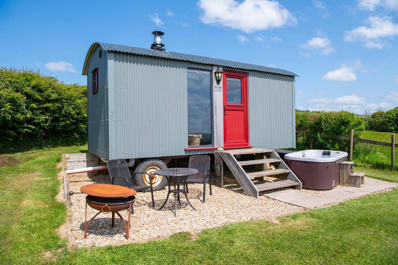 One-Bedroom Chalet in Kidwelly, Carmarthenshire