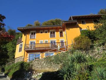 Chambre d’hôte pour 2 personnes, avec sauna ainsi que vue et jardin dans Tessin