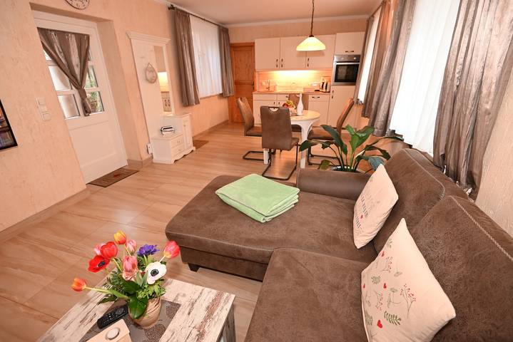 Ferienwohnung für 4 Personen, mit Terrasse in Warnemünde - 2