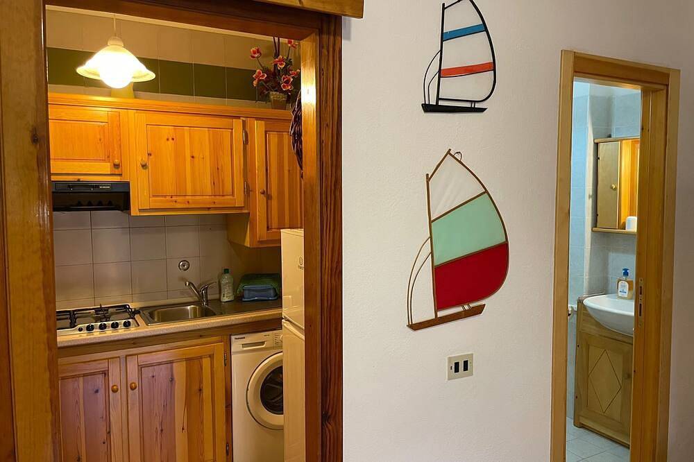 Studio in Residence La Perla Del Mare, with pool, 100 meters from the beach. in Lu Bagnu, Castelsardo