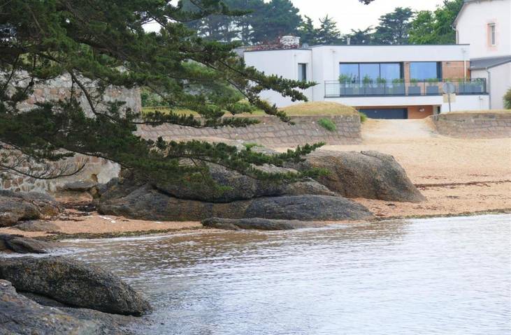 Location de vacances pour 4 personnes, avec vue et jardin dans Plage Tourony - 2