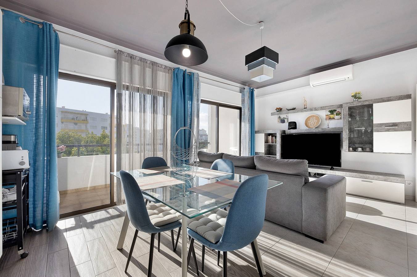 Entire apartment, Apartment "Refúgio Praia da Rocha" with Sea View, Balcony & Wi-Fi in Praia da Rocha, Portimão
