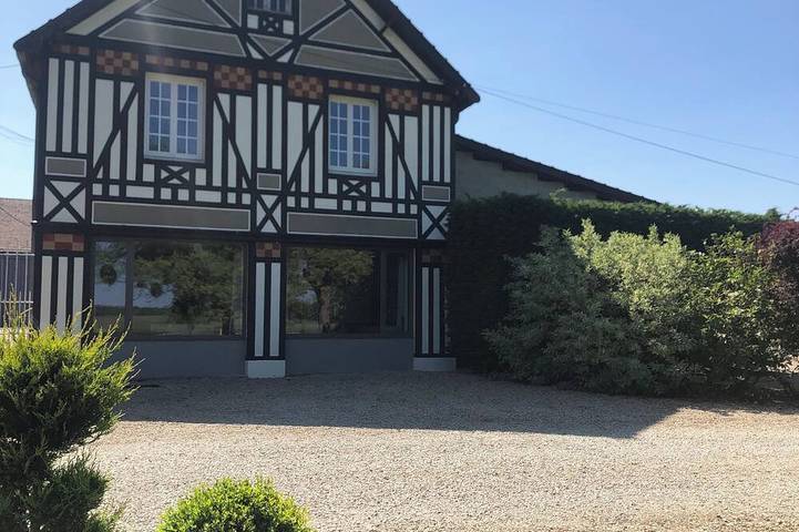 Gîte pour 14 personnes, avec jardin et terrasse