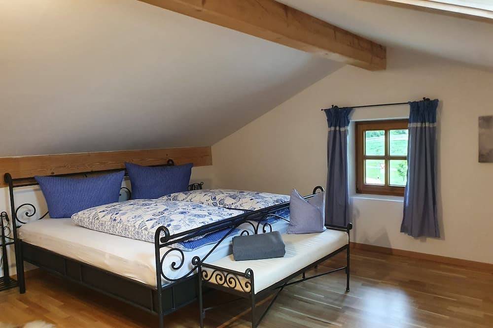 Ganze Wohnung, Gemütliche Ferienwohnung ♡Alpenglück♡ in Warngau, Alpenland Tegernsee Schliersee