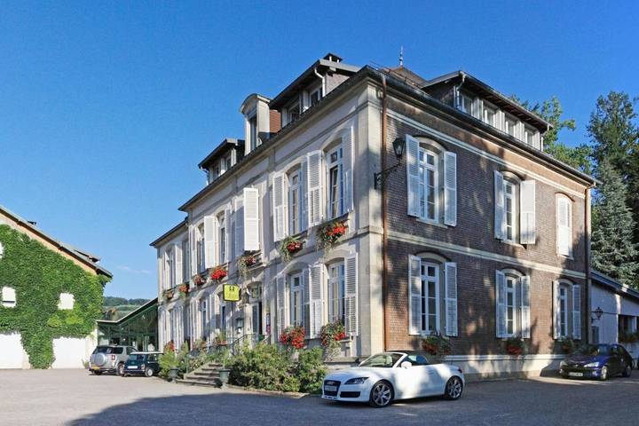 Hôtel pour 2 personnes, avec jardin et piscine ainsi que sauna et vue