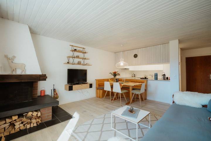 Ferienwohnung für 3 Personen, mit Ausblick und Balkon - 1