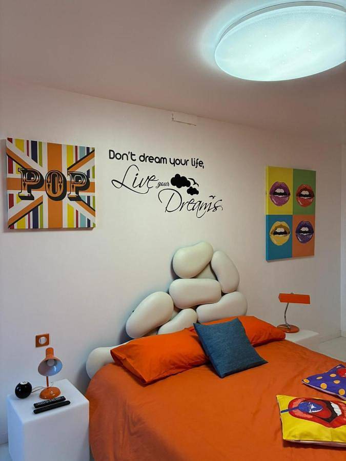 Chambre d’hôte pour 2 personnes, avec Terrasse ainsi que Jardin et Piscine