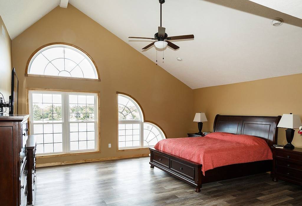 Exquisite New Lakefront \"Eagles Nest Lodge Duplex\" in Hickory Run State Park