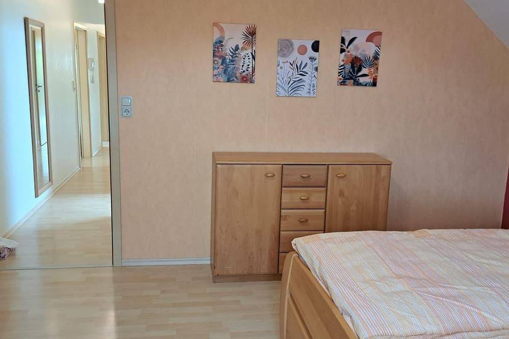 Ganze Wohnung, Haus am Schaumberg - Ferienwohnung, Balkon,  Bad, Wc, 2 Schlafräume in Tholey, Saar-Nahe-Bergland