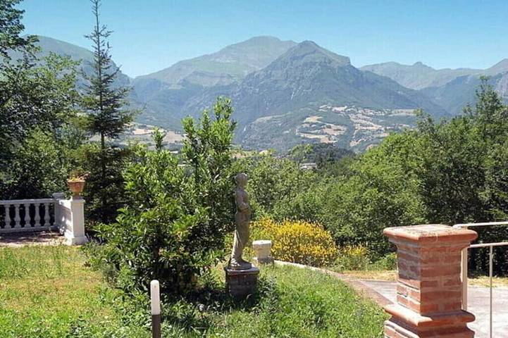 Ferienhaus für 10 Personen, mit Whirlpool und Garten