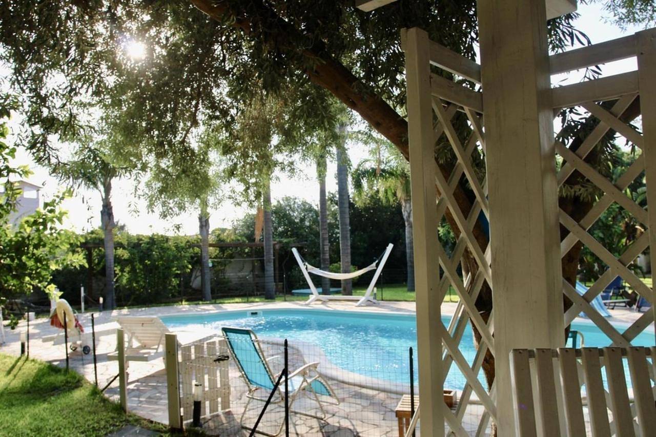 Villa Enza Bellissima villa con piscina in Terrasini, Provincia di Palermo