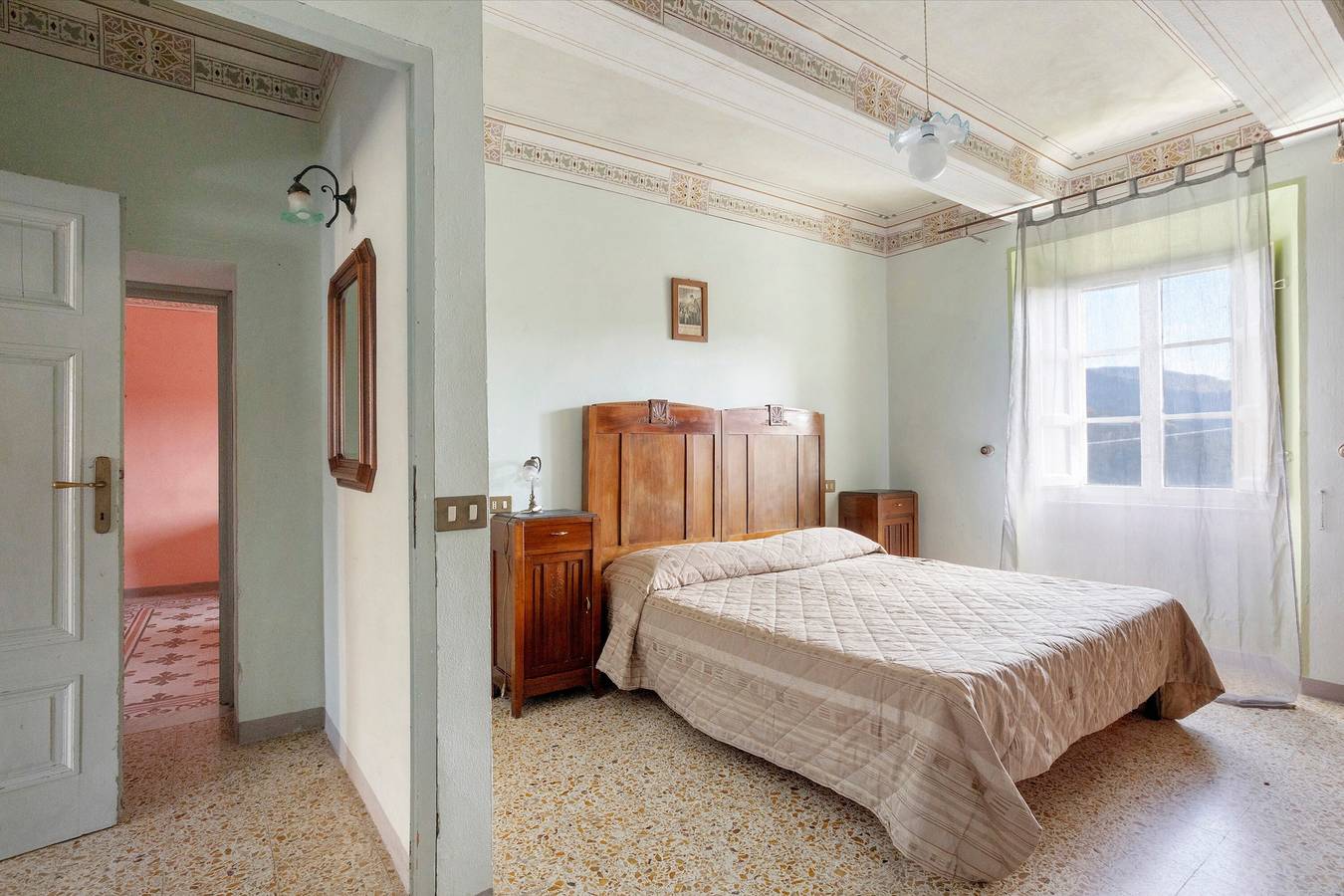 Entire apartment, Apartment 'Il Conte' with Shared Pool and Shared Garden in Massarosa, Italian Riviera
