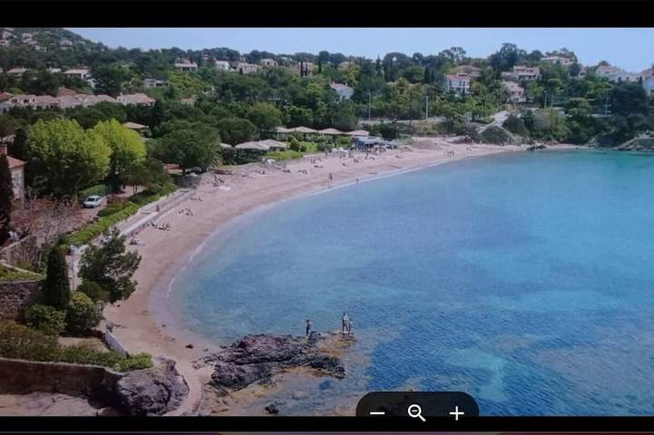 Location de vacances pour 10 personnes, avec Balcon et Jardin dans Plage de la Baumette
