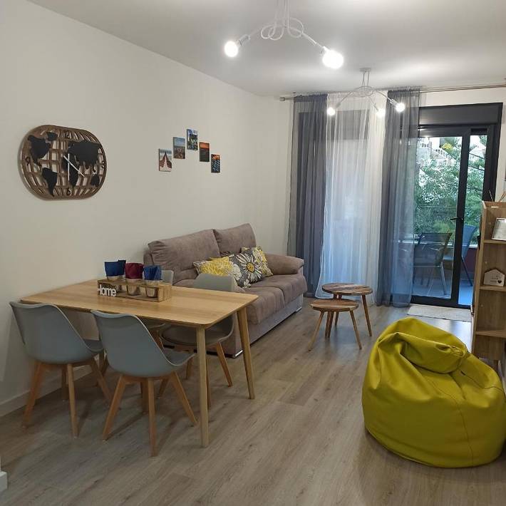 Apartamento de vacaciones para 4 personas, con piscina además de terraza y vistas - 1