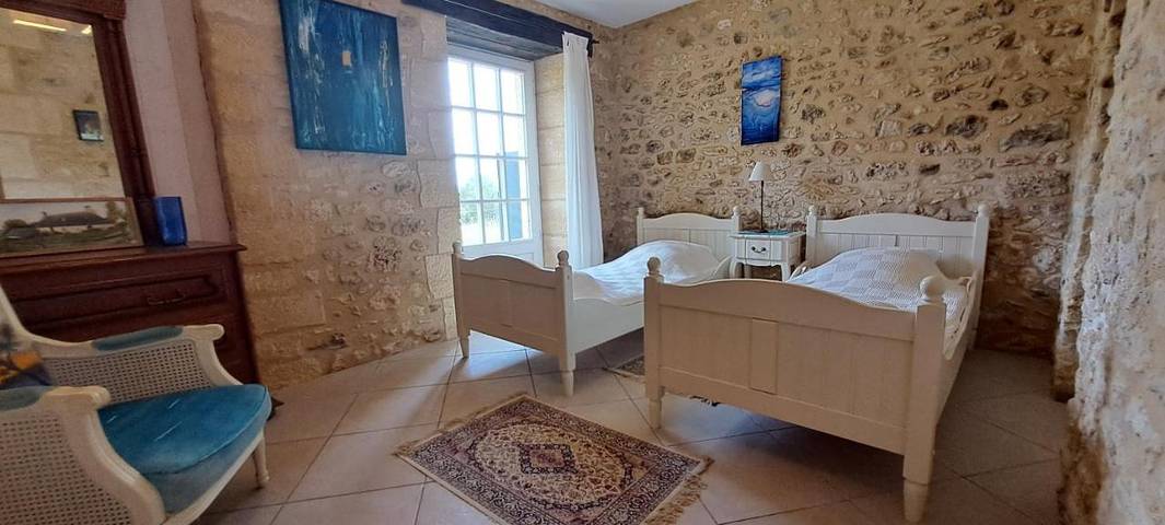 Location de vacances pour 2 personnes, avec vue ainsi que jardin et piscine à Savignac-de-Miremont - 3