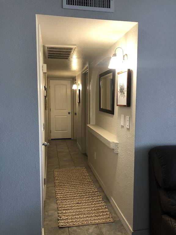 Cheerful 3 bedroom home with Rv Garage Parking in Lake Havasu City, Mohave County