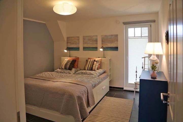 Ganze Wohnung, Moderne Ferienwohnung Wellenreiter - 3 Min. vom Strand entfernt in Börgerende, Börgerende-Rethwisch