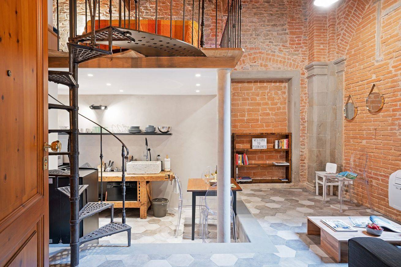 Entire apartment, Industrial Chic Apartment in the city center in Florence city center, Florence