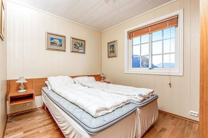 Schönes Haus in Hundeidvik mit Meerblick in Sykkylven