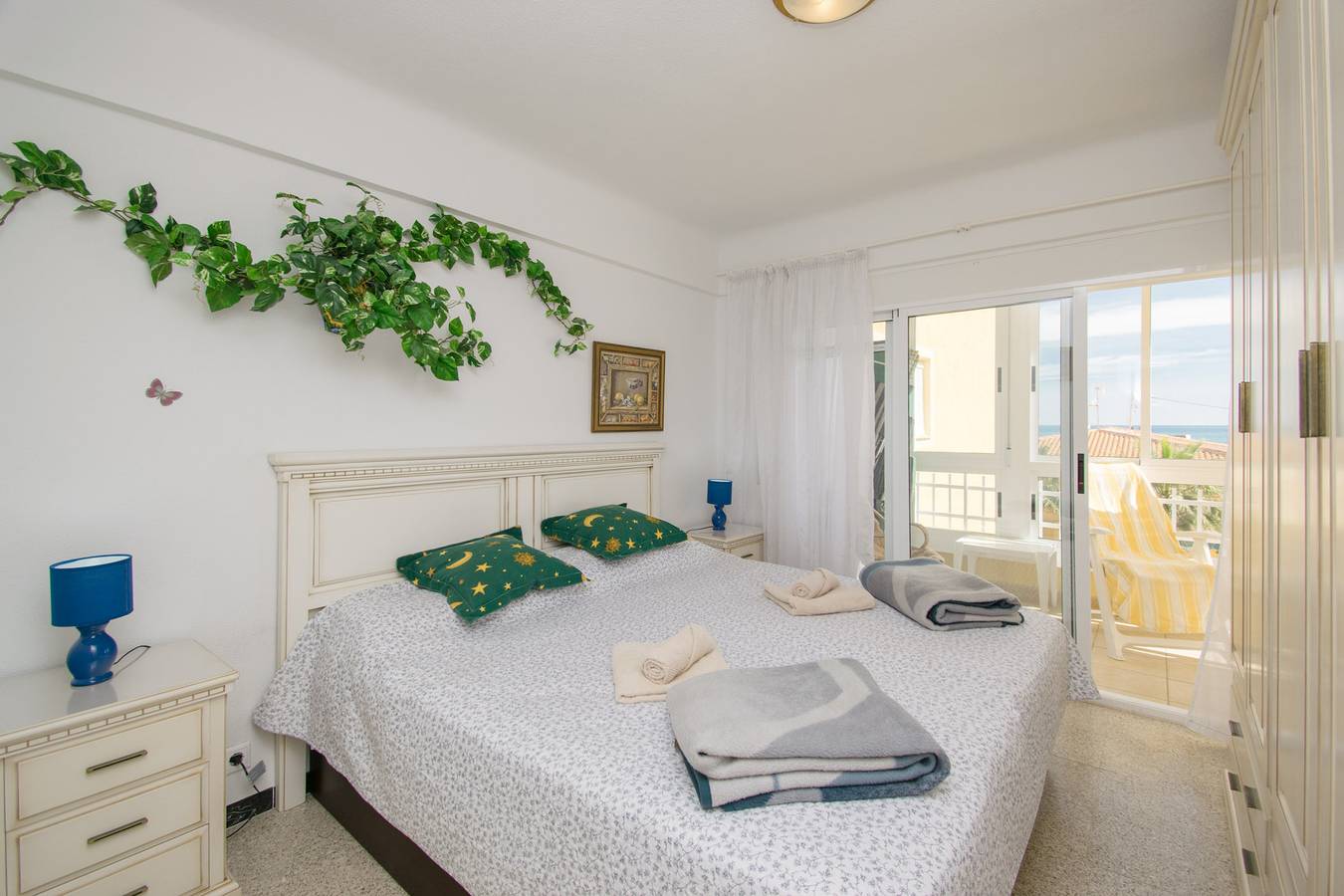 Entire apartment, 024 Palm Home - Alicante Real Estate in Torrevieja, Costa Blanca