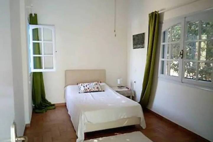 Location de vacances pour 8 personnes, avec balcon et jardin dans Panormos - 3