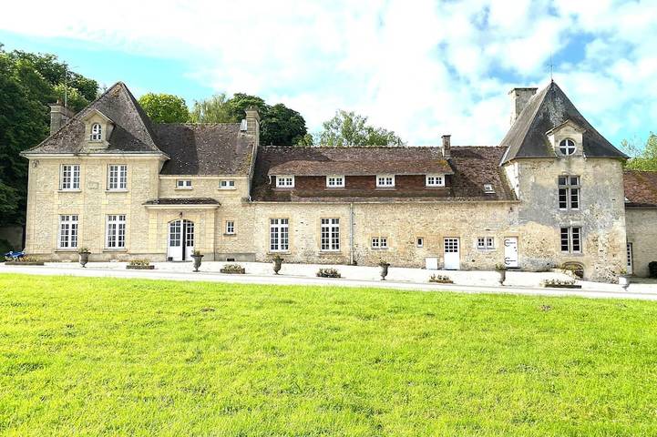 Gîte pour 12 personnes dans Villedieu-lès-Bailleul