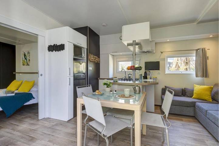 Camping pour 7 personnes, avec piscine ainsi que jardin et terrasse, animaux acceptés à Portiragnes - 3