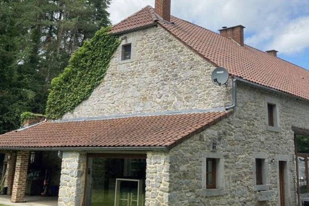 Villa for 21P with pool by the river in Chimay, Hennegau