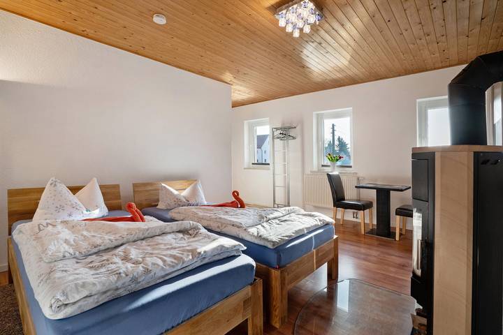 Ferienwohnung für 3 Personen, mit Garten
