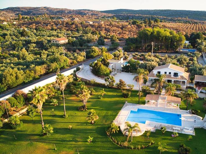 Villa per 6 persone, con Balcone e Balcone/Terrazza a Floridia
