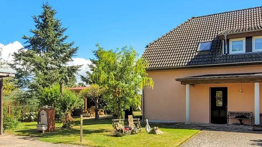 Ferienwohnung für 3 Personen, mit Garten in Lüssow