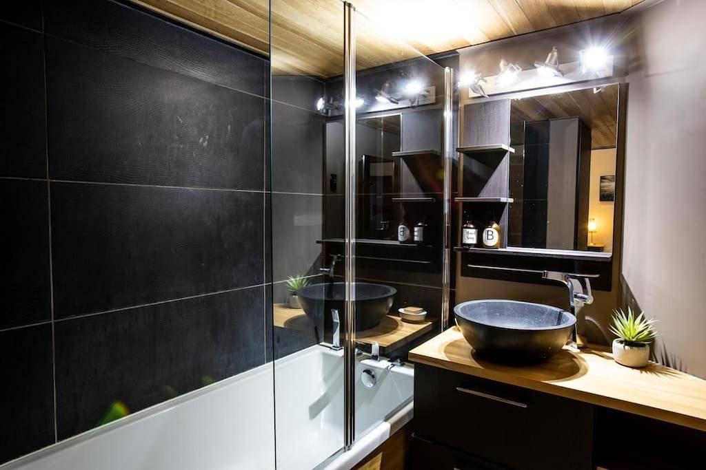 Appartement entier, Apartment in La Madeleine, Région de Lille
