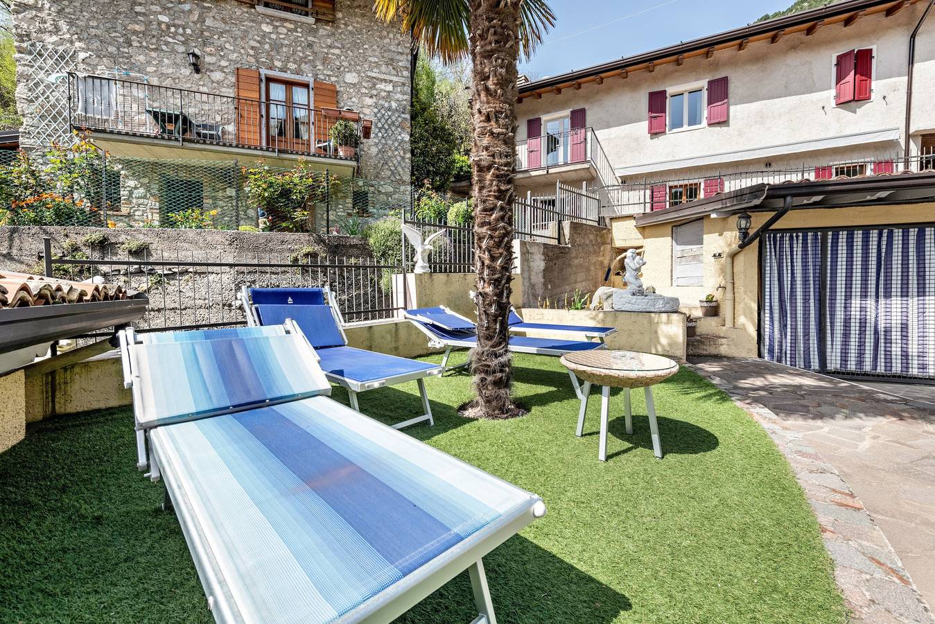 Entire apartment, Apartment “Residence Tatiana A1” with Pool, Terrace, Mountain View & Wi-Fi in Tremosine, Garda Mountains
