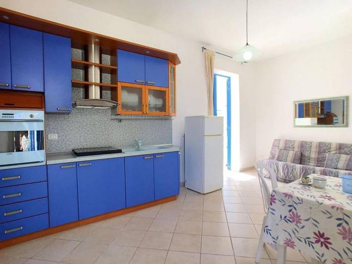 Ferienwohnung für 4 Personen, mit Terrasse in Torre Vado - 2
