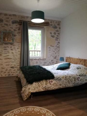 Gîte pour 6 personnes, avec vue et terrasse dans Échevis