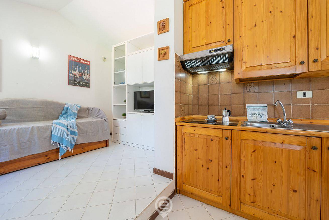 Ganze Wohnung, Ferienwohnung für 2 Personen mit Balkon/Terrasse in Santa Margherita di Pula, Pula und Umgebung
