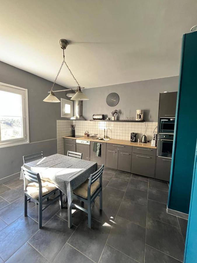 Location de vacances pour 8 personnes, avec vue ainsi que terrasse et vue sur le lac, animaux acceptés dans Lac de Saint-Étienne-Cantalès - 4