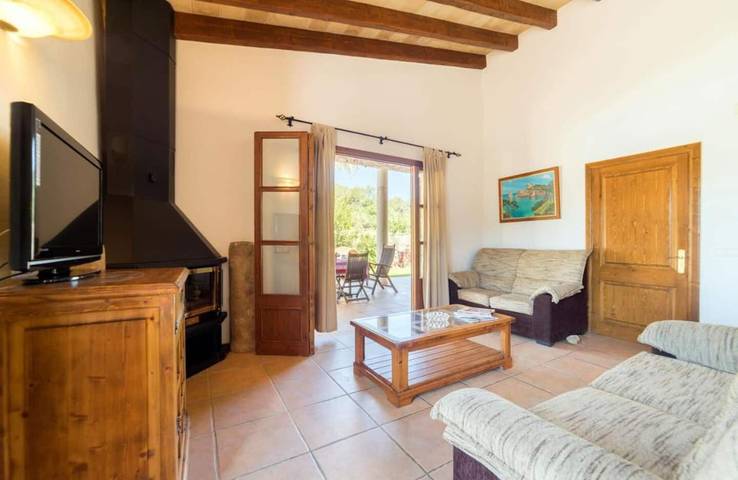 Casa de campo Cadell Petit con vistas a la montaña, piscina y Wi-Fi in Crestatx, Sa Pobla
