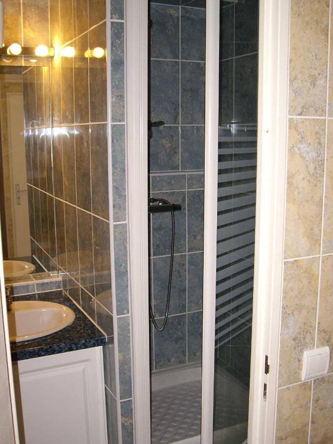 Gîte pour 4 personnes, avec piscine ainsi que vue et terrasse, animaux acceptés dans Port Gregau - 3