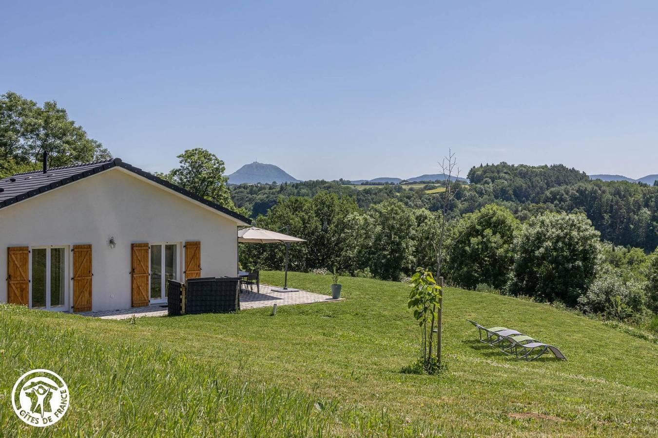Les Genestoux in Gelles, Parc naturel régional des Volcans d'Auvergne