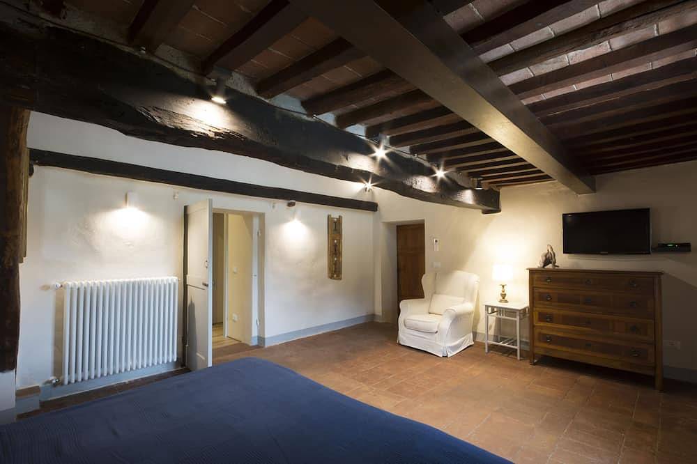 Allerlei Verhuur - Charmante Toscaanse villa met zwembad, bubbelbad, A / C, Siena 15 km in Sovicille, Chianti
