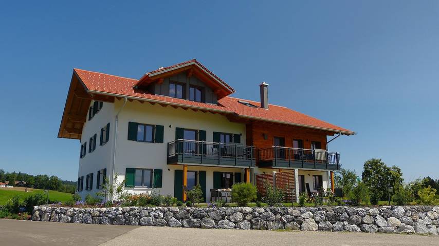 Bauernhof für 2 Personen, mit Balkon und Terrasse sowie Whirlpool und Garten in Immenstadt